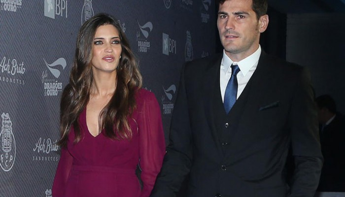 Sara Carbonero embarazada acude a una gala en Oporto con Casillas