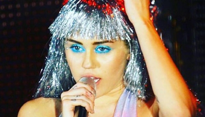 Miley Cyrus vuelve a la televisión con una serie de Woody Allen