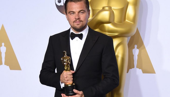 Leonardo DiCaprio, ¡se olvidó su Oscar en un restaurante!