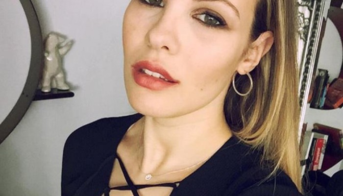 Jessica Bueno luce tipazo un mes y medio después de dar a luz