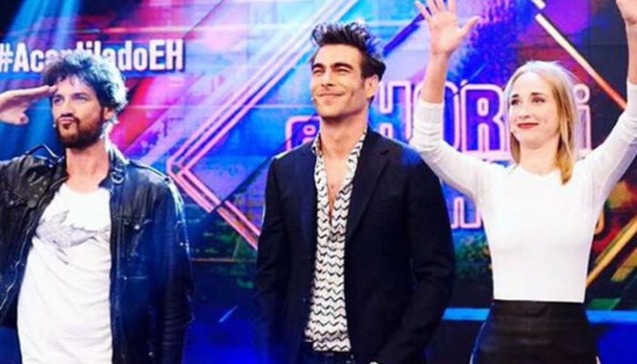 Jon Kortajarena se divierte en 'El Hormiguero' al borde de 'El Acantilado'